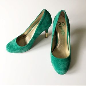 Seychelles Emerald Suede Pump